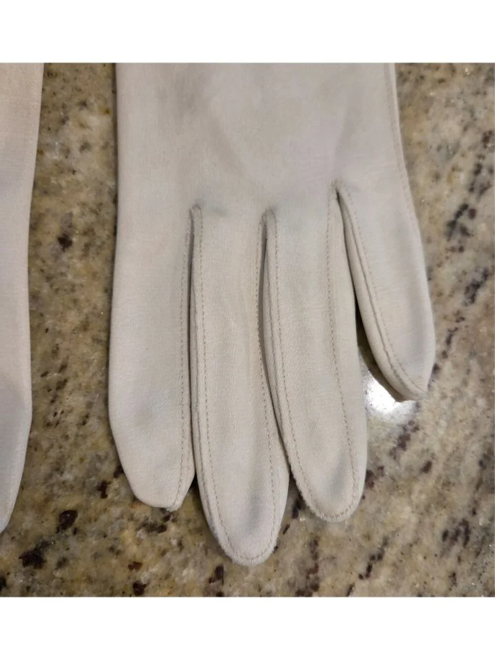 Vintage Womens Size M/L 7.5 Beige Nylon Formal Short Gloves